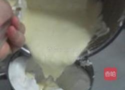 戚风蛋糕的做法图解8