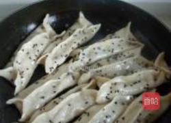 白菜猪肉锅贴的做法图解18