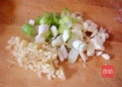 土豆洋葱炸酱面的做法图解3