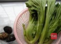芥菜咸蛋粥的做法图解1