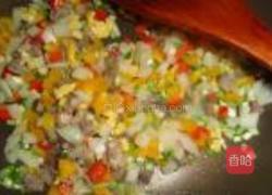 彩椒牛肉炒饭的做法图解2