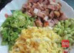 肉丁酱油焖饭的做法图解1