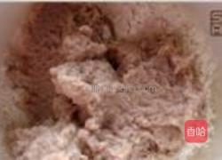 豆渣霉菜肉包的做法图解2