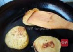 香煎玉米饼的做法图解5