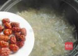 冰糖银耳莲子羹的做法图解9