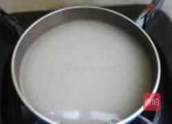 焦糖浆的做法图解1