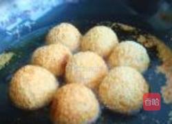 奶香芝麻团的做法图解8