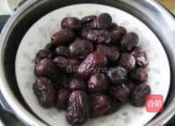 枣泥馅的做法图解1