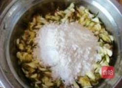 槐花鸡蛋煎饼的做法图解3