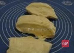 至尊培根大虾披萨的做法图解2