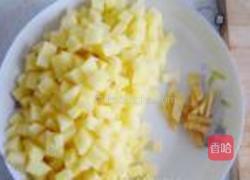 土豆炸酱面的做法图解1