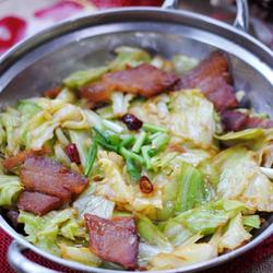 干锅腊肉手撕包菜的做法[图]