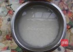 土豆腊肠焖饭的做法图解2