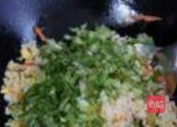胡萝卜青菜炒饭的做法图解6