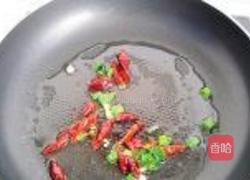 胡萝卜卷心菜炒馒头的做法图解5