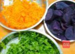 三色鸡腿菇猪肉饺的做法图解3