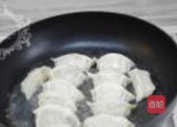 韭黄白菜猪肉饺的做法图解6