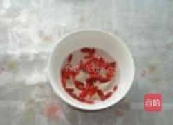 冰糖红枣蒸雪梨的做法图解2