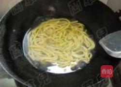 沙茶青椒汁刀切面的做法图解6