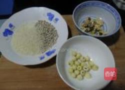菊花莲子米糊的做法图解1