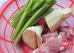 春笋芹菜鲜肉饺的做法图解1