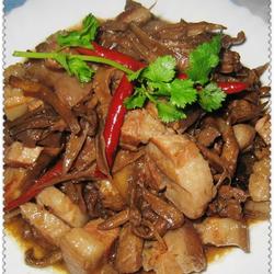 香肉焖笋的做法[图]