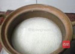 彩蔬腊味煲仔饭的做法图解4