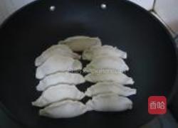 圆白菜鲜肉锅贴的做法图解21