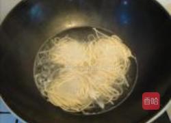 豆丹松子酱香炒面的做法图解4