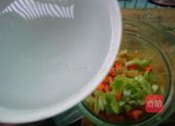 卷心莴笋胡萝卜汁的做法图解4