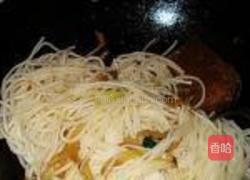 炒米线的做法图解6