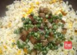 红烧肉青豆蛋炒饭的做法图解7