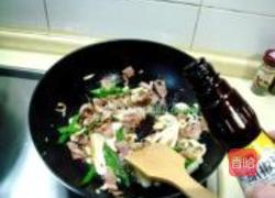 松茸培根炒意面的做法图解8