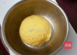 双色梅花馒头的做法图解1