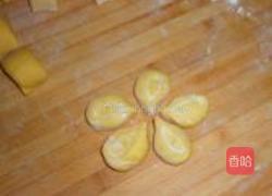双色梅花馒头的做法图解9