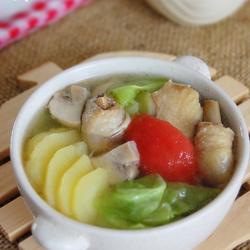 鸡肉蔬菜汤的做法[图]