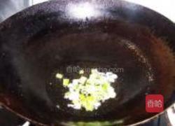 包菜炒饼丝的做法图解4