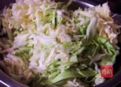 包菜炒饼丝的做法图解1