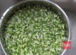 槐花饺子的做法图解5