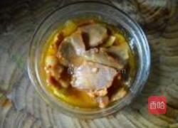 微波蒜香烤肉焗饭的做法图解2