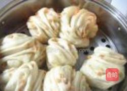 葱香火腿双味花卷的做法图解15