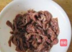 牛肉香菜炒乌冬的做法图解1