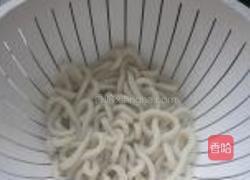牛肉香菜炒乌冬的做法图解3