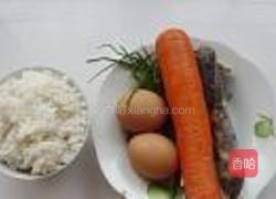 香肠胡萝卜蛋炒饭的做法图解1
