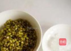 冰糖绿豆饮的做法图解2