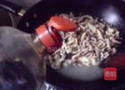 香菇冬笋肉丝炒面的做法图解10