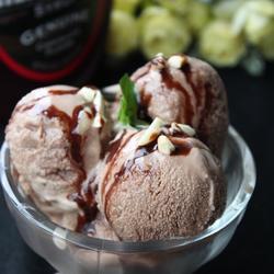 巧克力冰淇淋的做法[图]