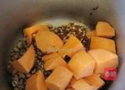 红米番薯小麦粥的做法图解5