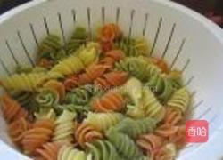 龙利鱼烩螺旋意粉的做法图解1