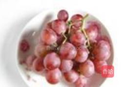 轻松洗葡萄的做法图解1